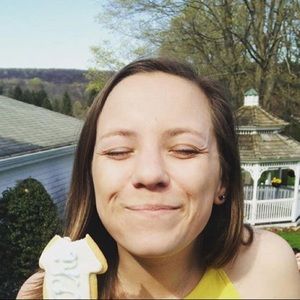 Meet your Posher, Caroline